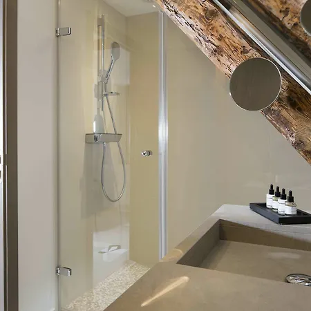 Boutique Des Xv 4*
