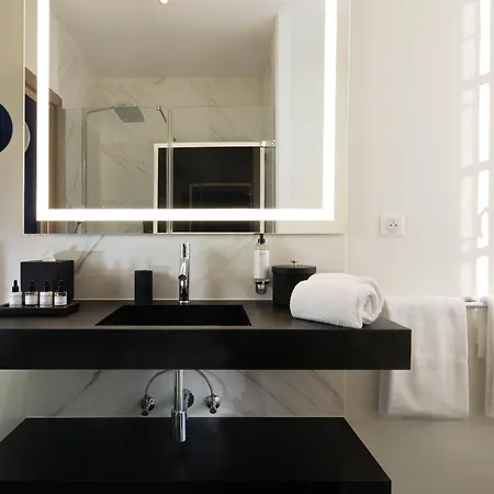 Boutique Des Xv מלון 4*